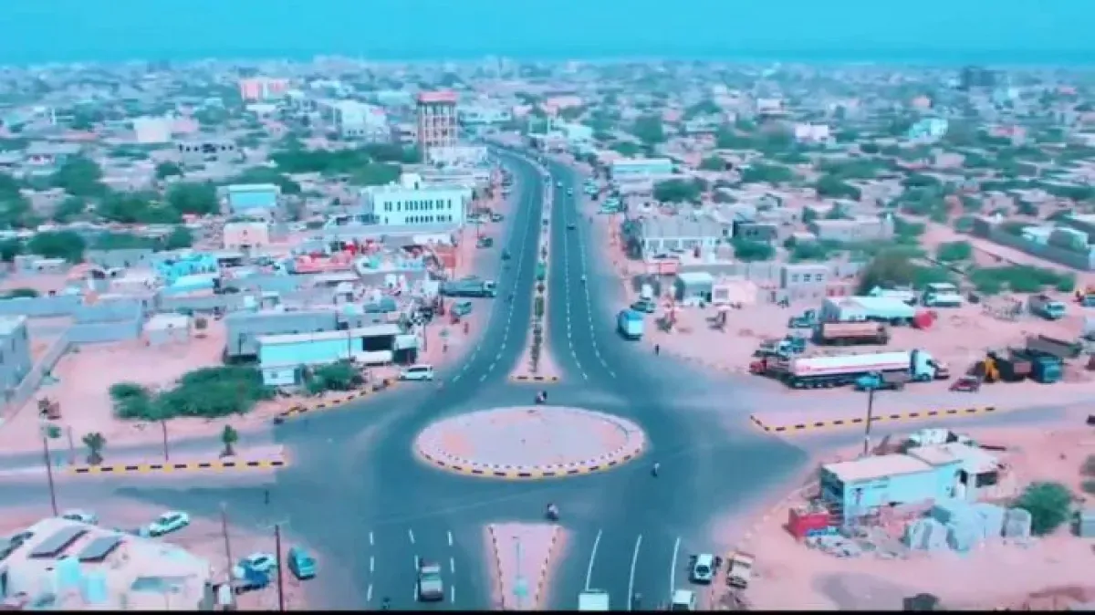 اسرار | في إطار عملية (فجر اليمن).. القوات المشتركة تطهر مدينة المخا الاستراتيجية وتسحق الوجود الحوثي بإسناد جوي حاسم