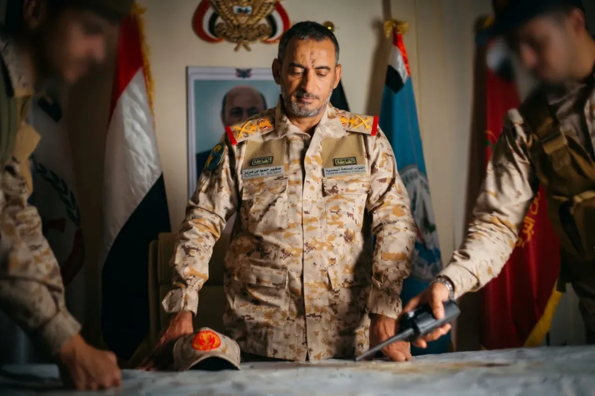 اسرار | قائد العمليات المشتركة : قطار (فجر اليمن) انطلق ولن يتوقف إلا بقطع أذيال إيران وتطهير العاصمة صنعاء