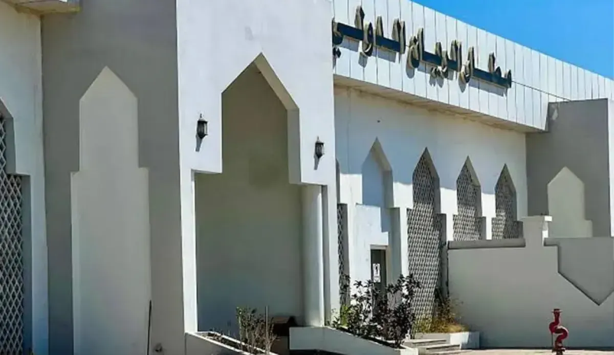 اسرار | تصعيد غير مسبوق: الحوثيون يستهدفون مطاري (الريان) و(عدن) بهجمات متزامنة بالمسيرات والصواريخ البالستية