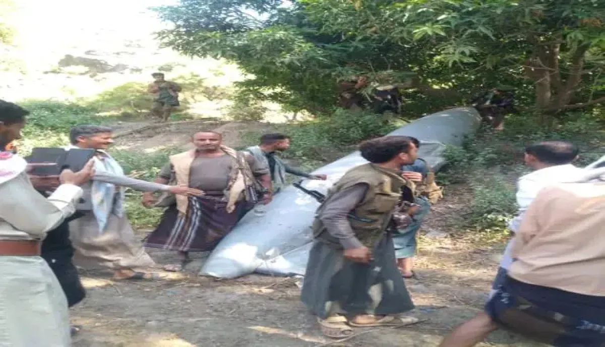 اسرار | صور مروعة وحالة هلع في تعز.. سقوط ثلاثة صواريخ باليستية ضخمة إثر فشل إطلاقها حوثياً | شاهد