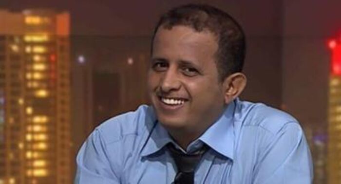 #البكاء_على_اليمن_المنهوب.. فتحي بن لزرق : في الذكرى السابعة لأحداث 2011 يحتاج "اليمنيون" كافة ان يقفوا مطولا مع اليوم الذي نهضوا فيه بأياديهم لا بأيدي غيرهم ليخربوا بلادهم