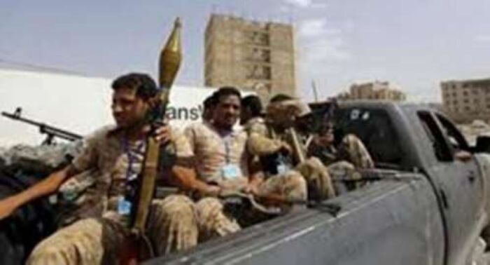 اسرار| وصول خمسة الاف مقاتل حوثي إلى صعدة لمنع سقوطها