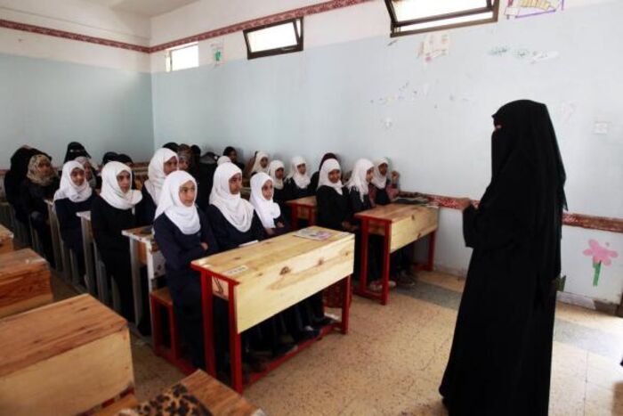 اسرار|اليمن: الحوثيون يفرضون رسومًا شهرية غير قانونية على طلاب المدارس