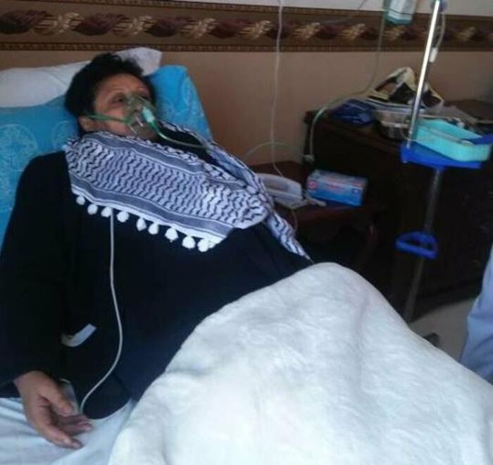 اسرار| مليشيا الحوثي تعتدي على السيد والدعيس ودعوات لتصنيفها جماعة إرهابية.. وشاهد صورة للسيد وهي تتلقى العلاج