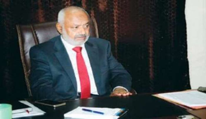 في تصريح جديد .. محافظ الحديدة ينفي وجود أية نية لتأجيل معركة تحرير الحديدة، ويقول :خيار الحسم العسكري هو الطريق الآمن لتجنيب اليمن