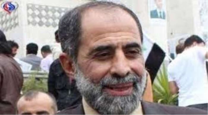 بقوة السلاح.. الوزير الحوثي حسن زيد ينهب أرضية مواطن في صنعاء