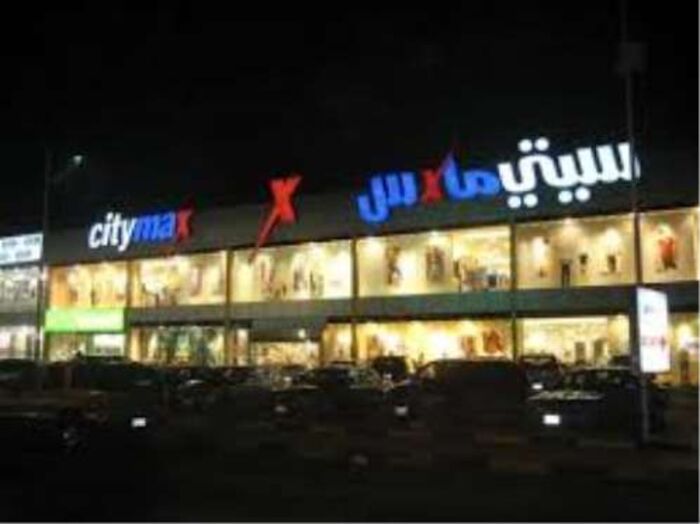 بالتفاصيل | مليشيا الحوثي تعتقل مدير اكبر مركز تجاري في صنعاء لإبتزازه 1.5 مليار ريال