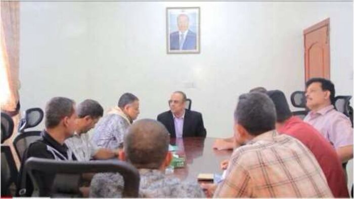 مليشيا الحوثي تستهدف حافلة ركاب بالضالع وسقوط قتلى وجرحى و الإعلان عن وقف اطلاق النار وإنهاء التوتر بين الجيش والأمن