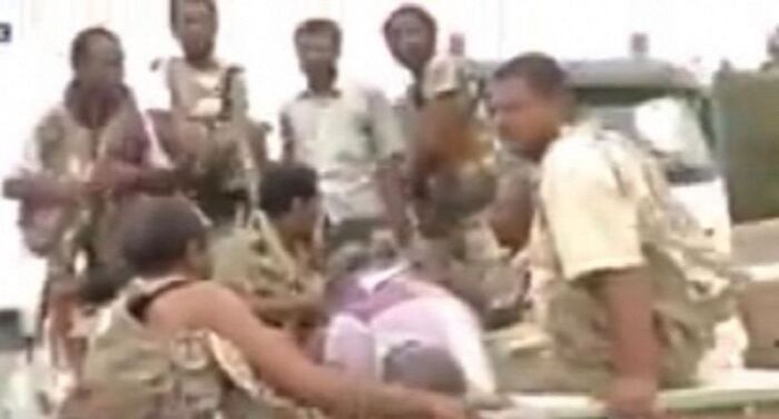 شاهد أول فيديو للصيد الحوثي الثمين الذي وقع بقبضة قوات طارق وقصم ظهر الحوثي والعميد طارق يصدر توجيهات