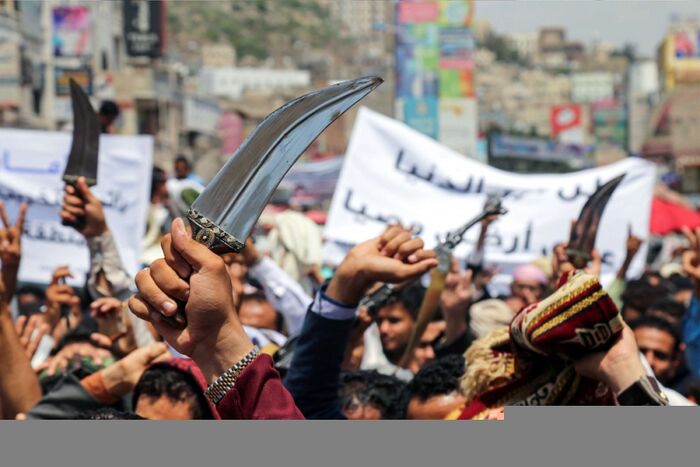 اسرار | بالاسماء .. مليشيا الحوثي تتكبد خسائر فادحة وتدفن 135 قتيلاً من عناصرها خلال آخر 9 أيام من سبتمبر الماضي (شاهد)