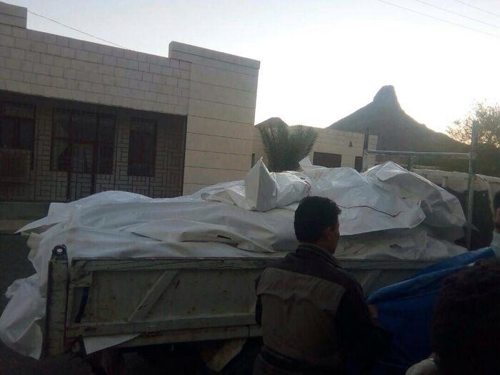 بالصورة: ‏27 جثة من أبنائنا الذين غررت بهم عصابة الحوثي تم إخراجها من مستشفى الدفيعه ب #بيحانض