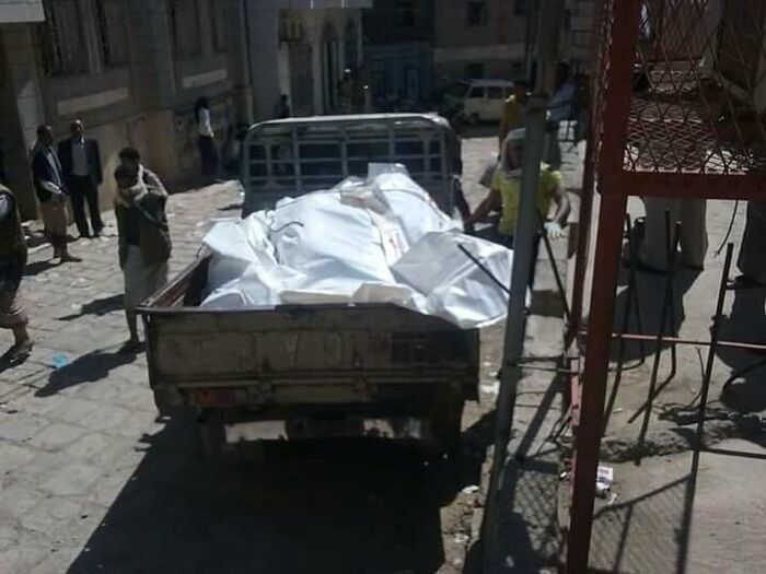 صورة مسربة : عشرات الجثث لصرعى حوثيين في هذا المستشفى