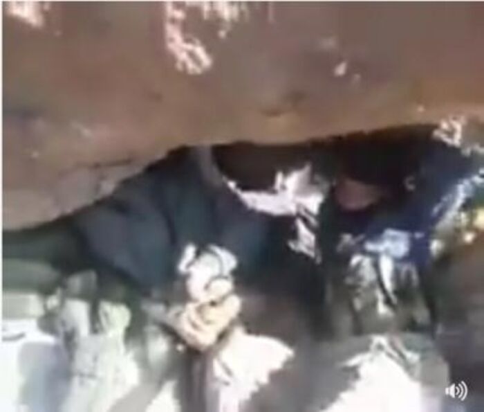 اسرار اليمن| شاهد بالفيديو.. كيف يتساقط مقاتلي الحوثي أسرى بيد القوات الموالية للرئيس هادي في عقبة مالح بالبيضاء