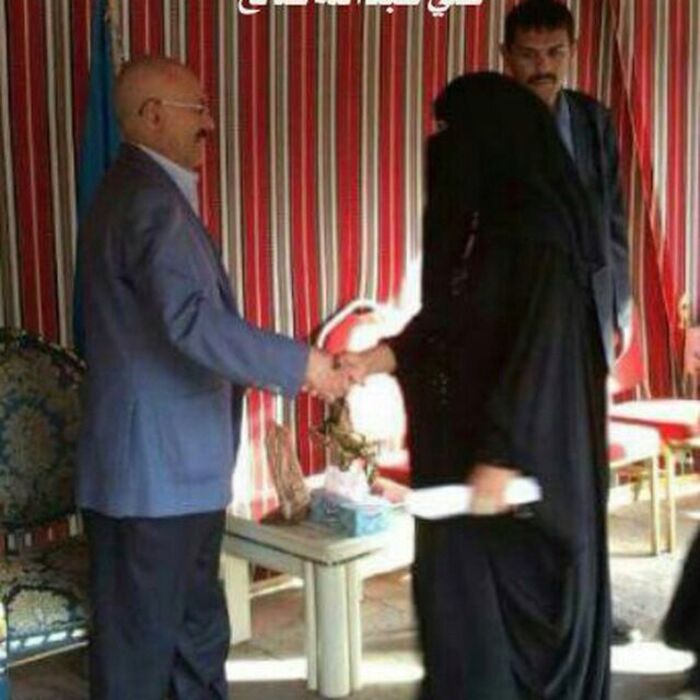 (بنت عفاش) تكتب عن : جمــــــاعة مــــــران ...عبيد طهــــــران "ايدز العصر"