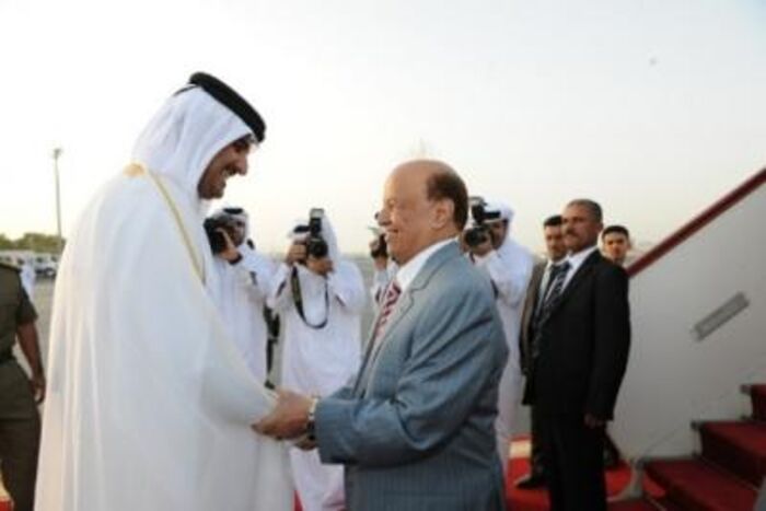 اسرار سياسية| قطر تعتمد رواتب مغرية لإعلاميين وقيادات حوثية وتصرف عن طريق (النوبلية) توكل كرمان