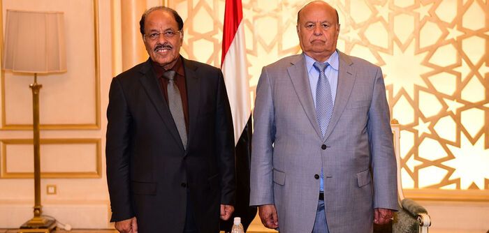 اسرار| مصادر: “الإصلاح” يحول “الشرعية” في اليمن من إطار جامع إلى مظلة حزبية