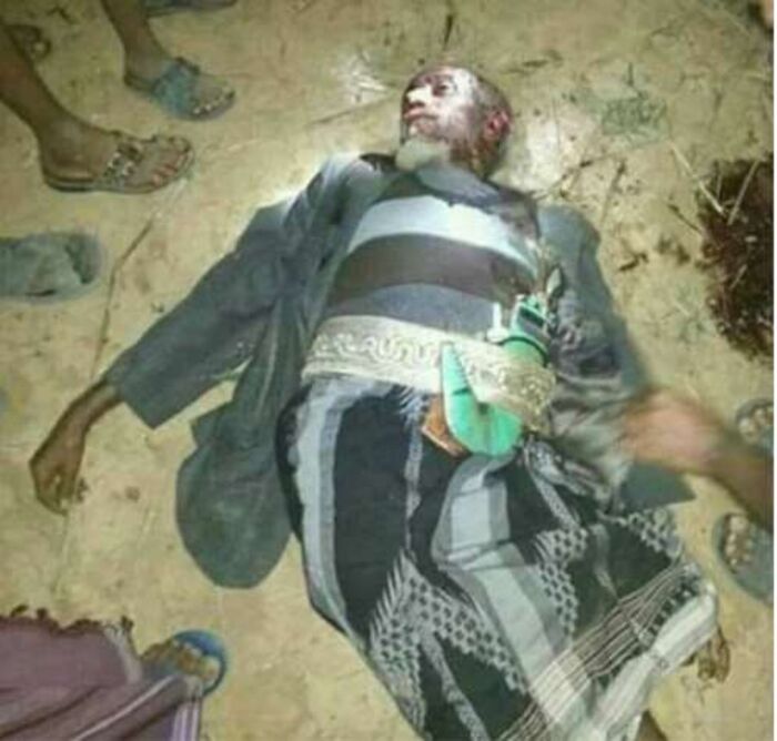 اسرار اليمن| الحوثيون يعدمون قيادي مؤتمري أمام اسرته – صورة