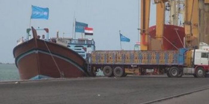 الحديدة.. قيادي حوثي معين في مجال الإغاثة  يواصل نهب المساعدات الإغاثية المقدمة من المنظمات الدولية